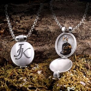 Medaillon-Anhänger Luni mit Achatinlay und Katzenabbildung